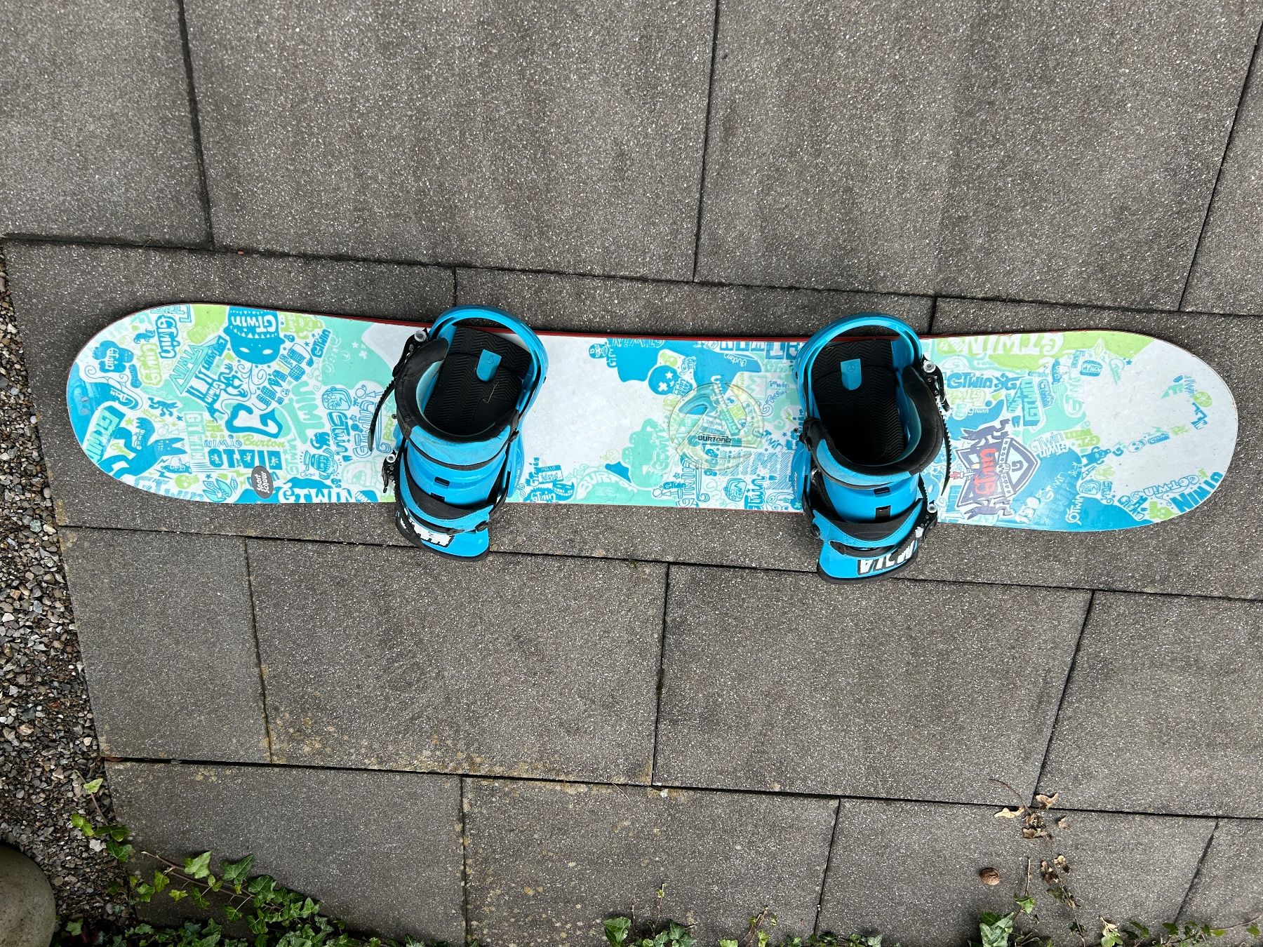 Burton Board: Burton Snowboard Twin 150cm mit Mala Bindung – Usato da Mauren TG venduto da webschen