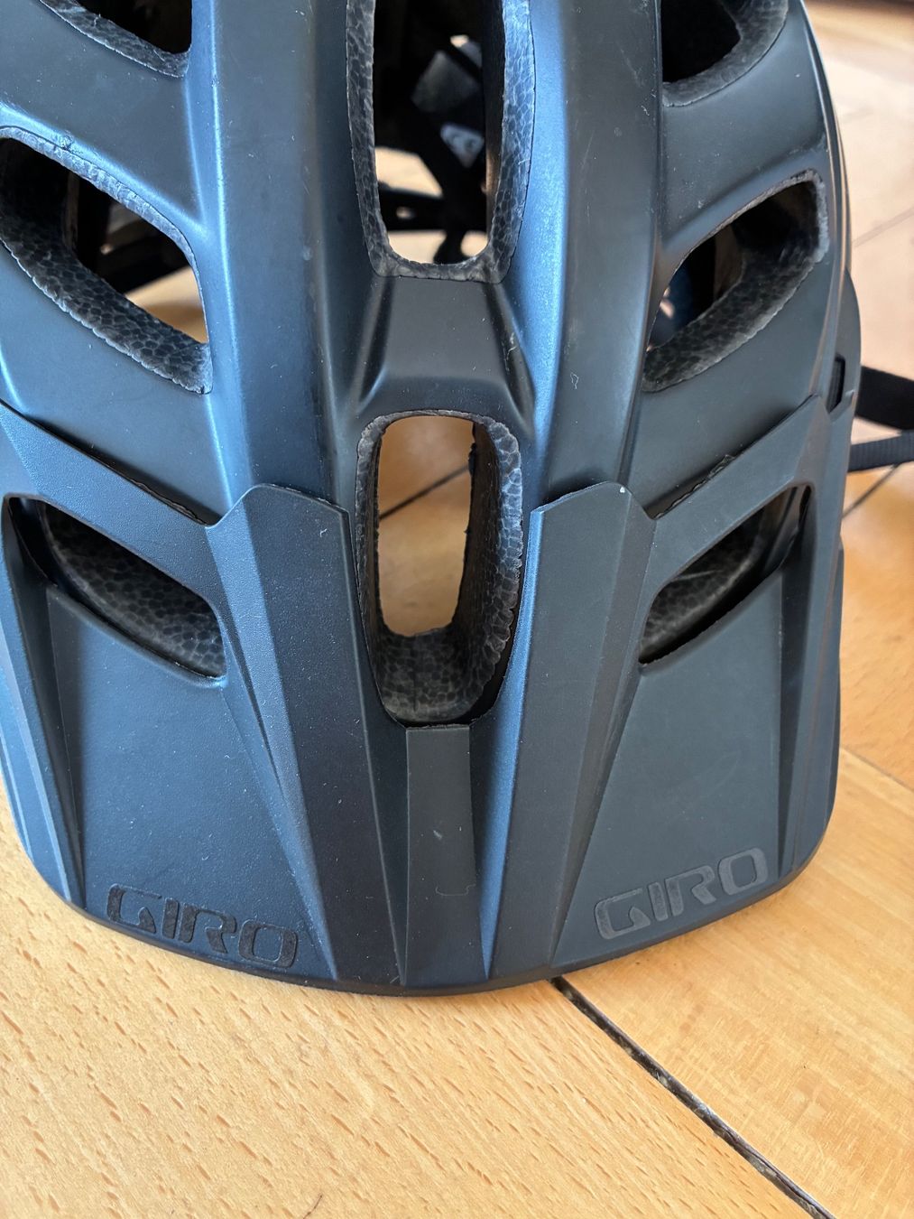Giro Caschi: Giro Acral Helm – Usato da Fribourg venduto da waves55
