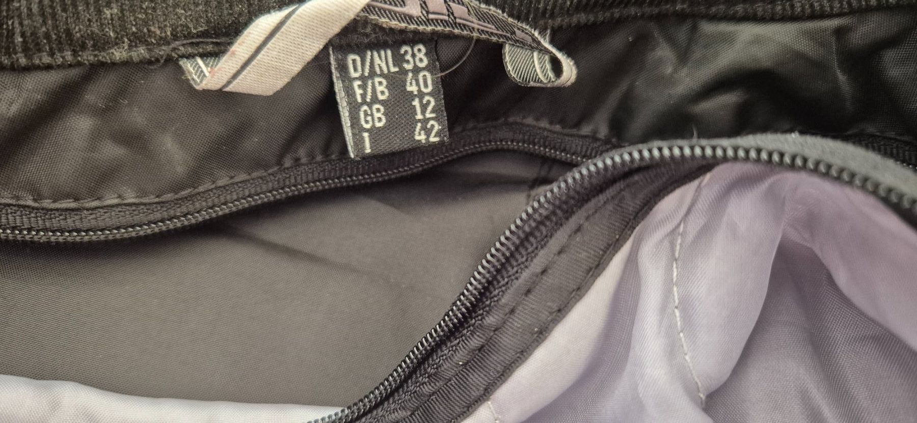 Giacche: Damen Motorradjacke Gr. 38 – Usato da Ennetbürgen venduto da jwu_5xgx 3