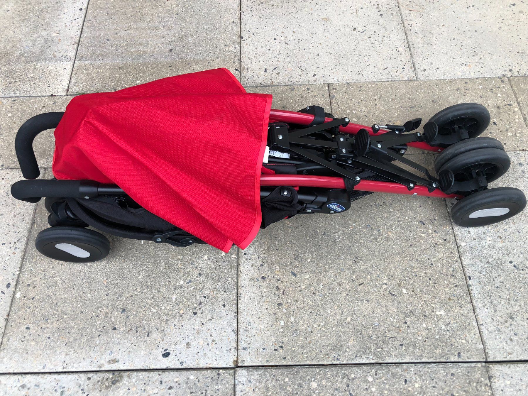 Chicco Kinderwagen: Poussette Chicco Echo Rouge – Gebraucht aus Le Châble VS von ledoc18 3