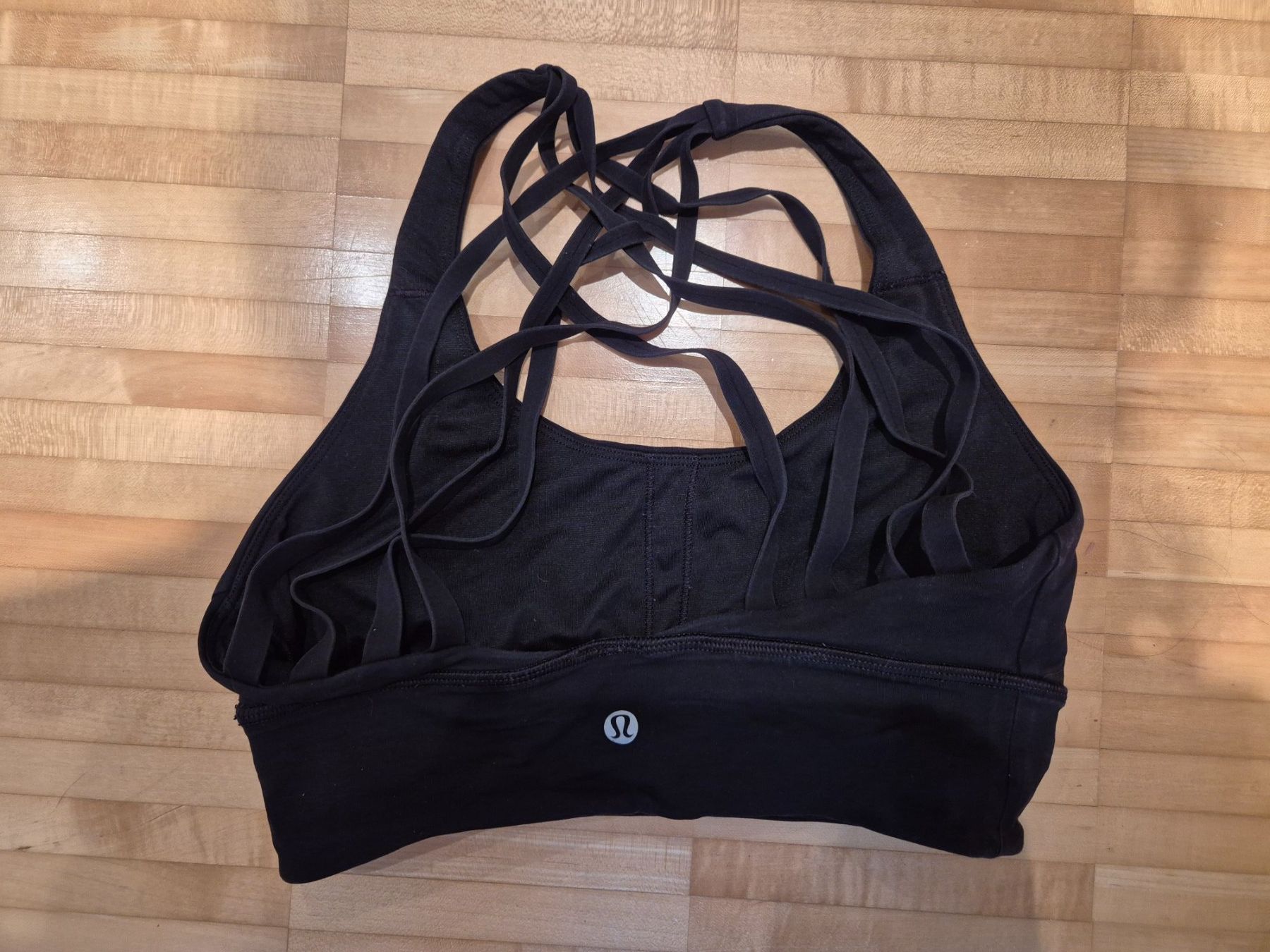 Lululemon Tops: Lululemon Sport Bra – Gebraucht aus Niederwil SG von javatux 1