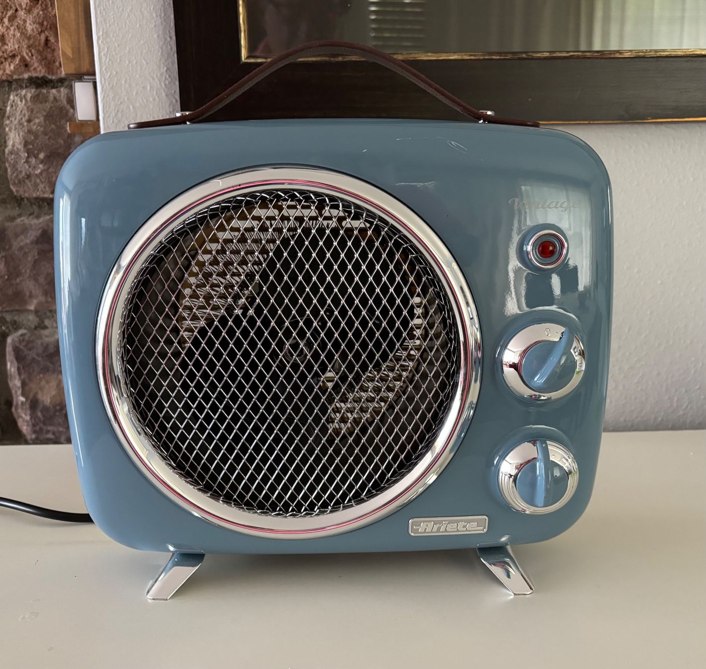 Radiatori: Stufetta Ariete Mod. 808 blu elettrico, 1800-2000W – Usato da PARADISO venduto da pin_vlj8