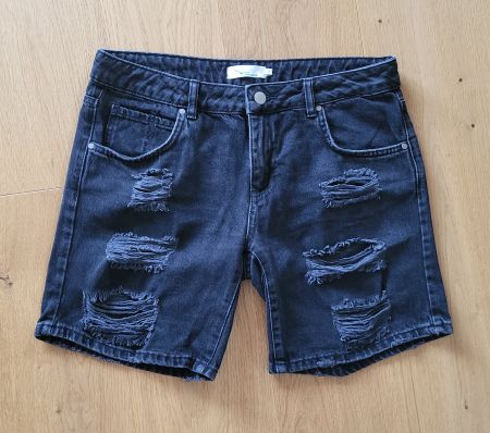 Jeans Shorts / kurze Hose / Bermuda Gr. S/38, schwarz