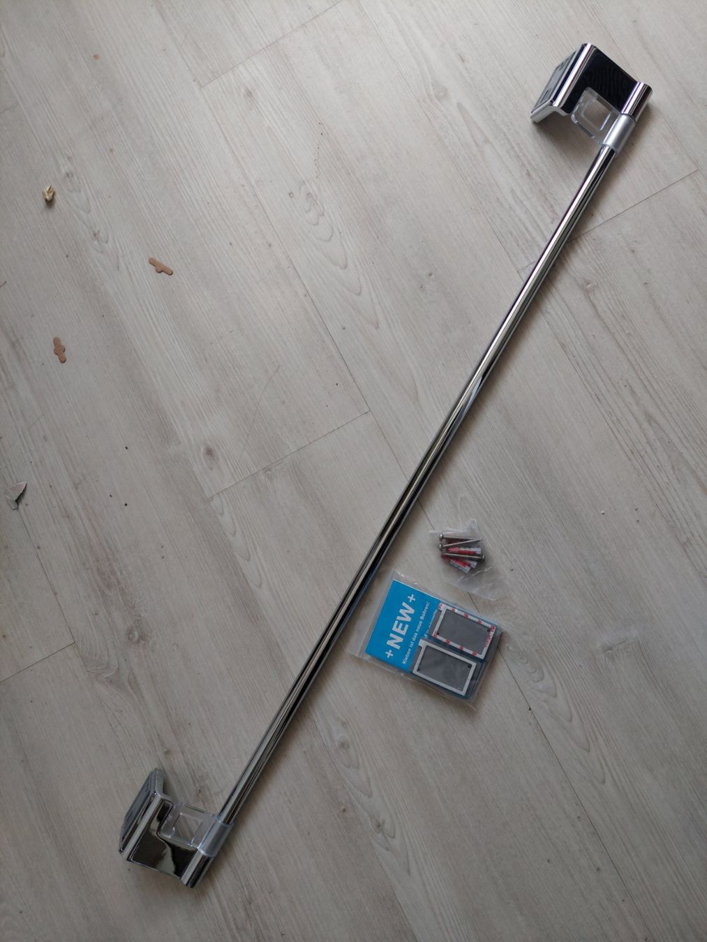 Portasciugamani: Bodenschatz BA14VC102 Badetuchstange 80cm – Nuovo e nell'imballaggio originale da Tegerfelden venduto da Spick67
