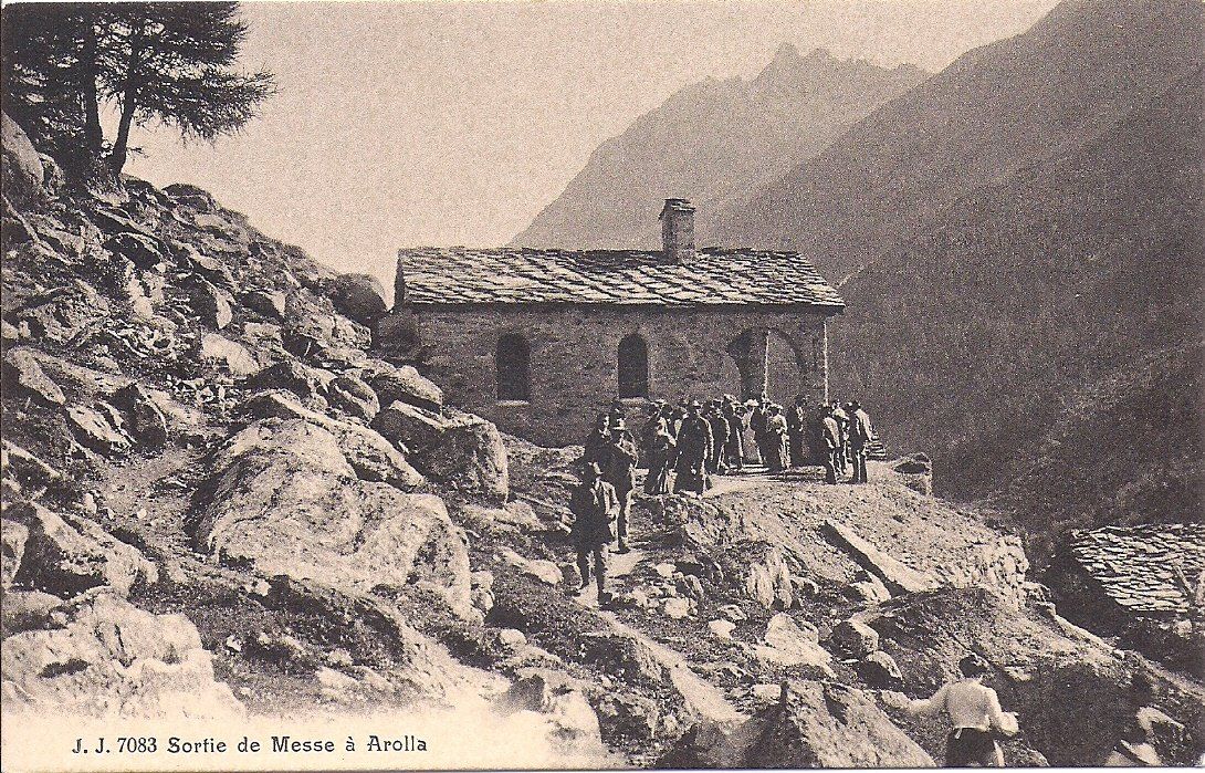 Cartoline postali: AROLLA, sortie de la messe – Nuovo (secondo la descrizione) da Les Verrières venduto da Scampi0