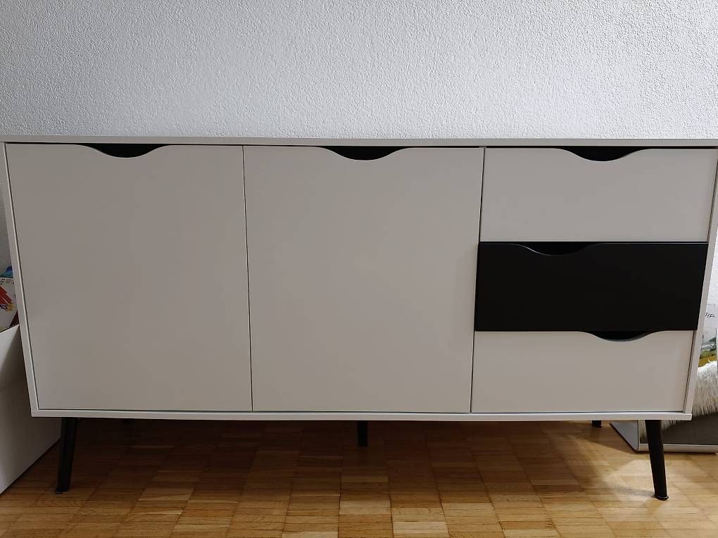 Conforama Commodes: Kommode weiss/szwarz – D'occasion à Hombrechtikon par kami667 3