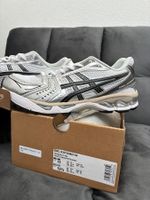 Asics Gel-Kayano 14, Weiss/Grau, Grösse 45, Neu, Top!