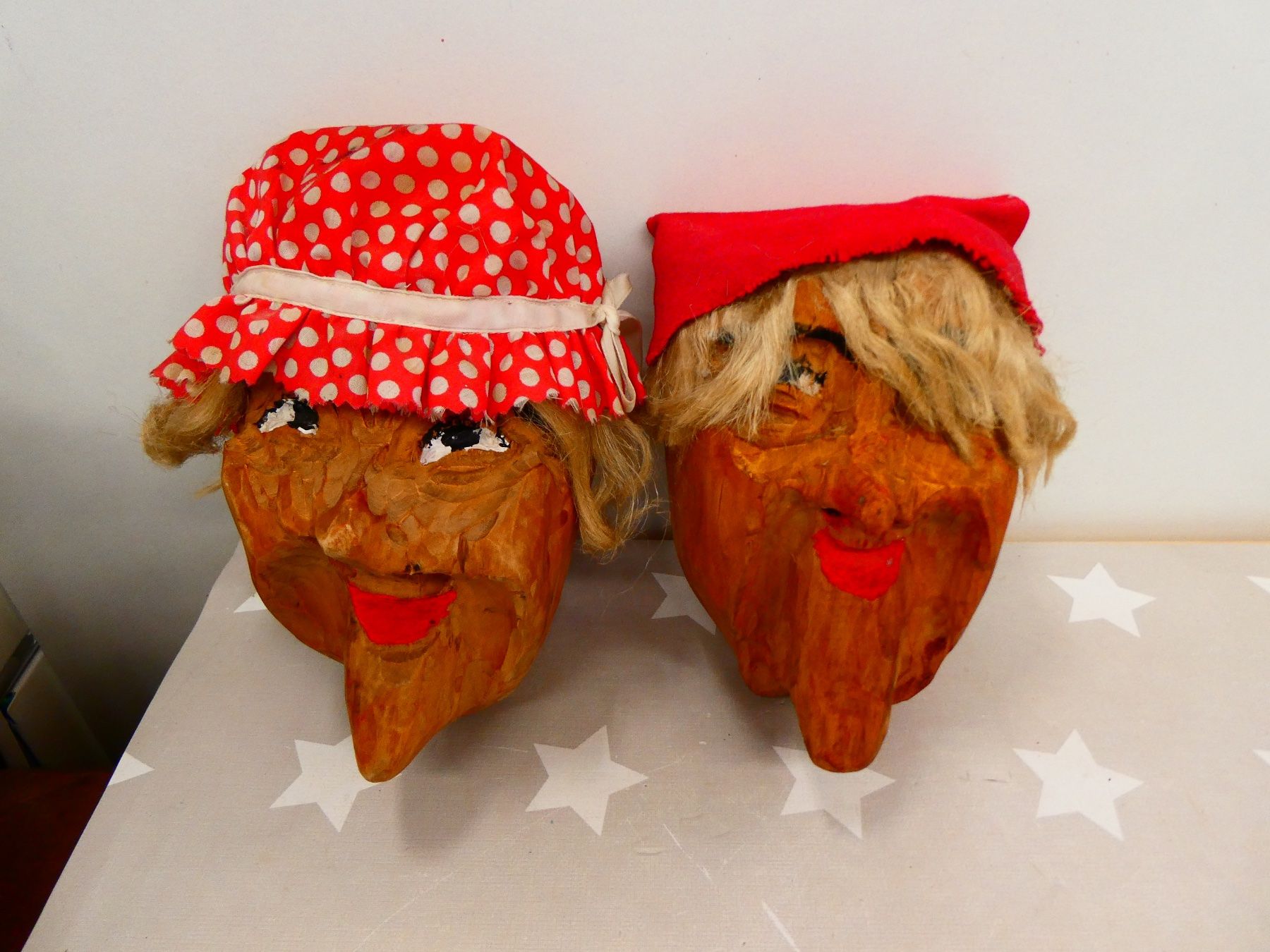 Skulpturen & Statuen: geschnitzte Köpfe – Gebraucht aus Rafz von Powacaddy