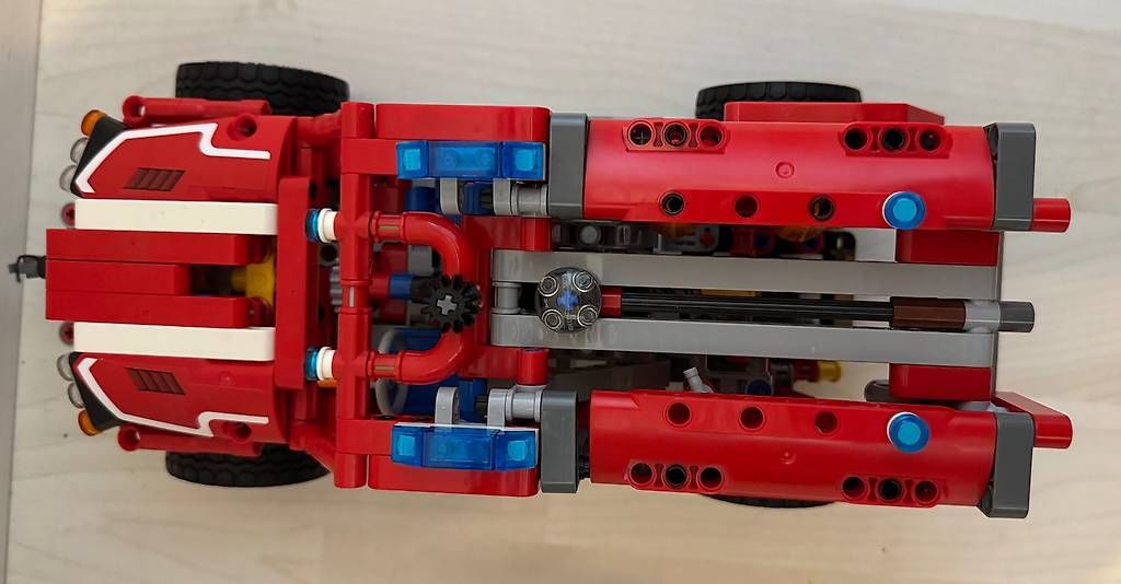 Lego Jouets: Lego Technic First Responder Feuerwehrauto 42075 – D'occasion à Oberbipp par lau_xyb2 2