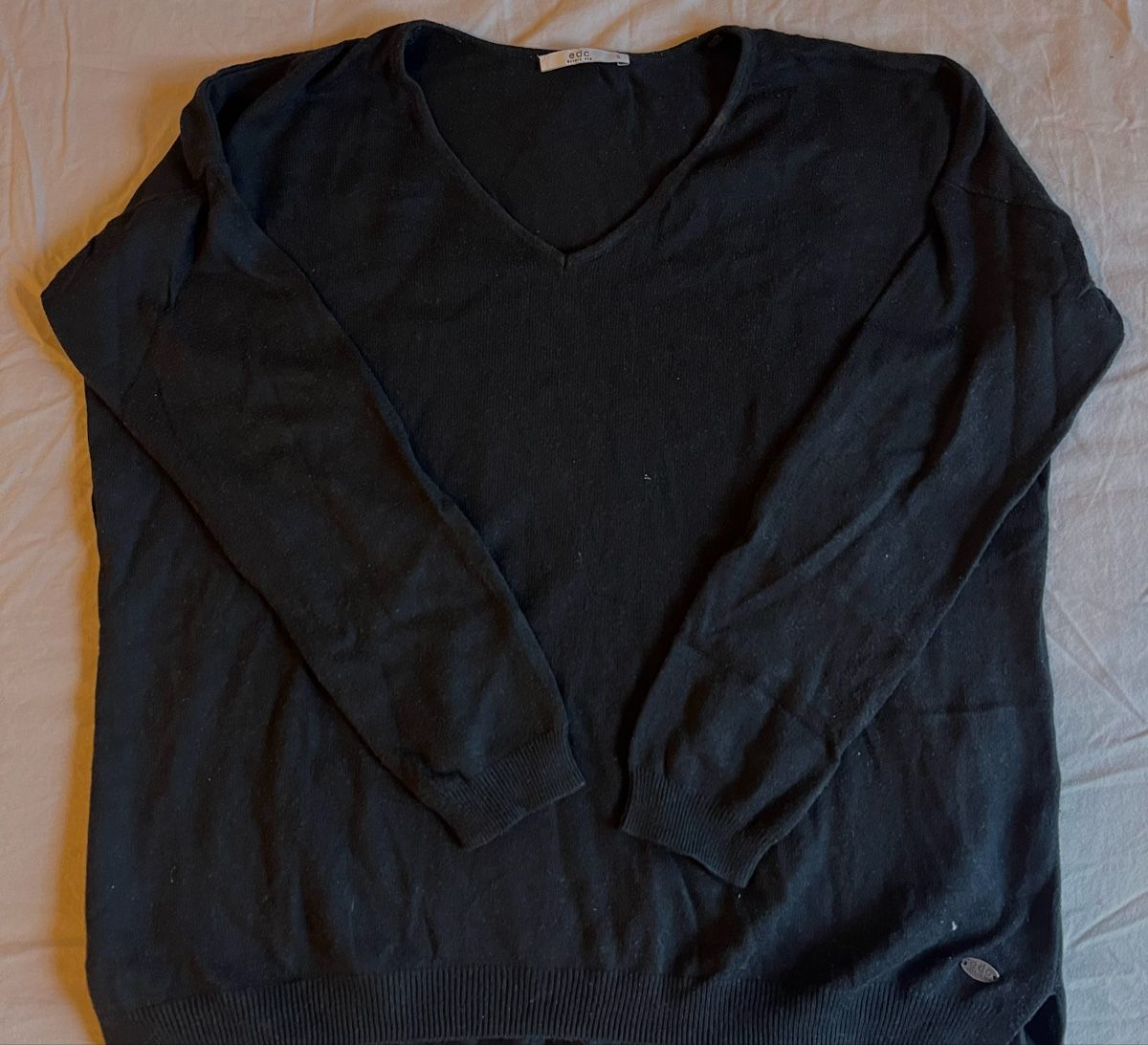 Maglioni & Felpe: schwarzer pullover – Usato da Luzern venduto da janine_l 1