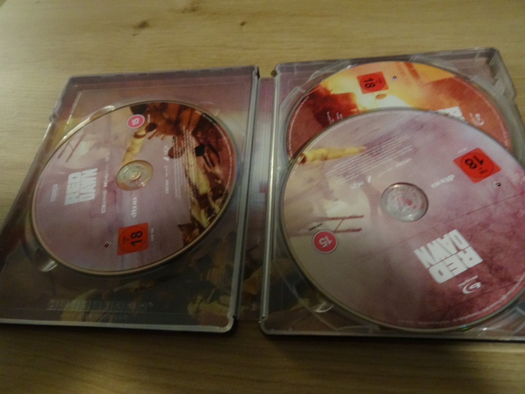Tutti i DVDs: Red Dawn Steelbook 4K UHD BLU-RAY – Usato da Olten venduto da Disc-Verkauf 3
