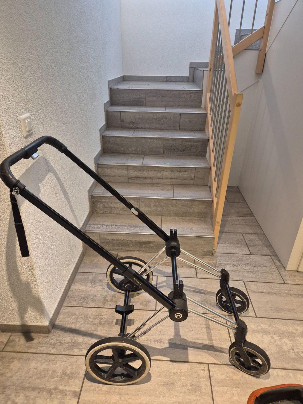 Cybex Kinderwagen: Cybex Priam 3 Gestell – Gebraucht aus Niederwil SG von javatux