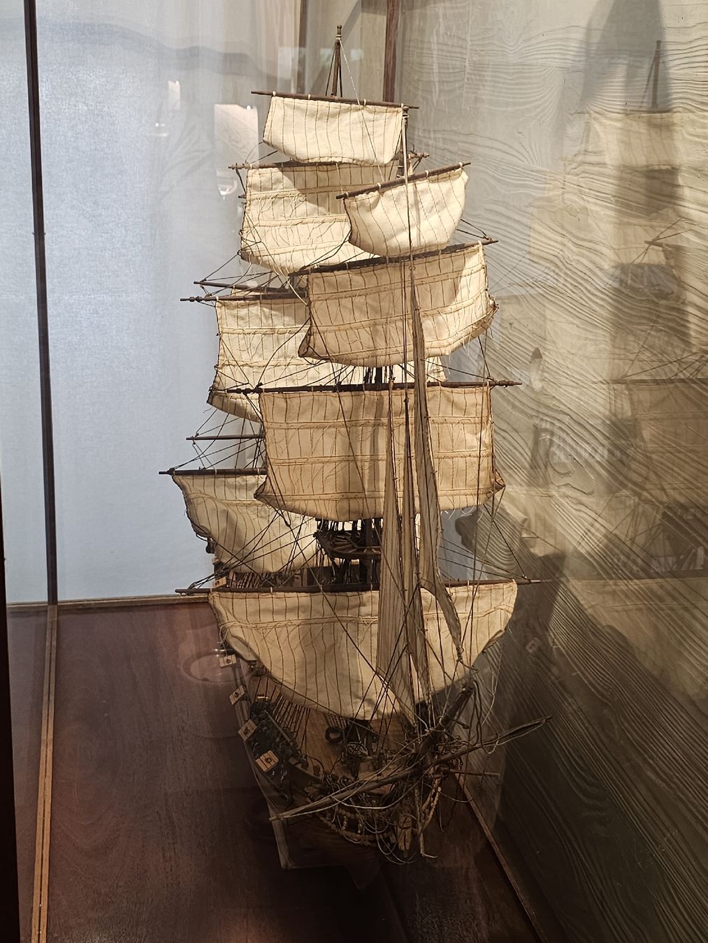 Kits de montage: Superbe maquette de bateaux en teck – D'occasion à Petit-Lancy par ericgenton 4