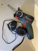 BOSCH EasyCut 12 Kettensaege mit Ladegeraet guter Zustand