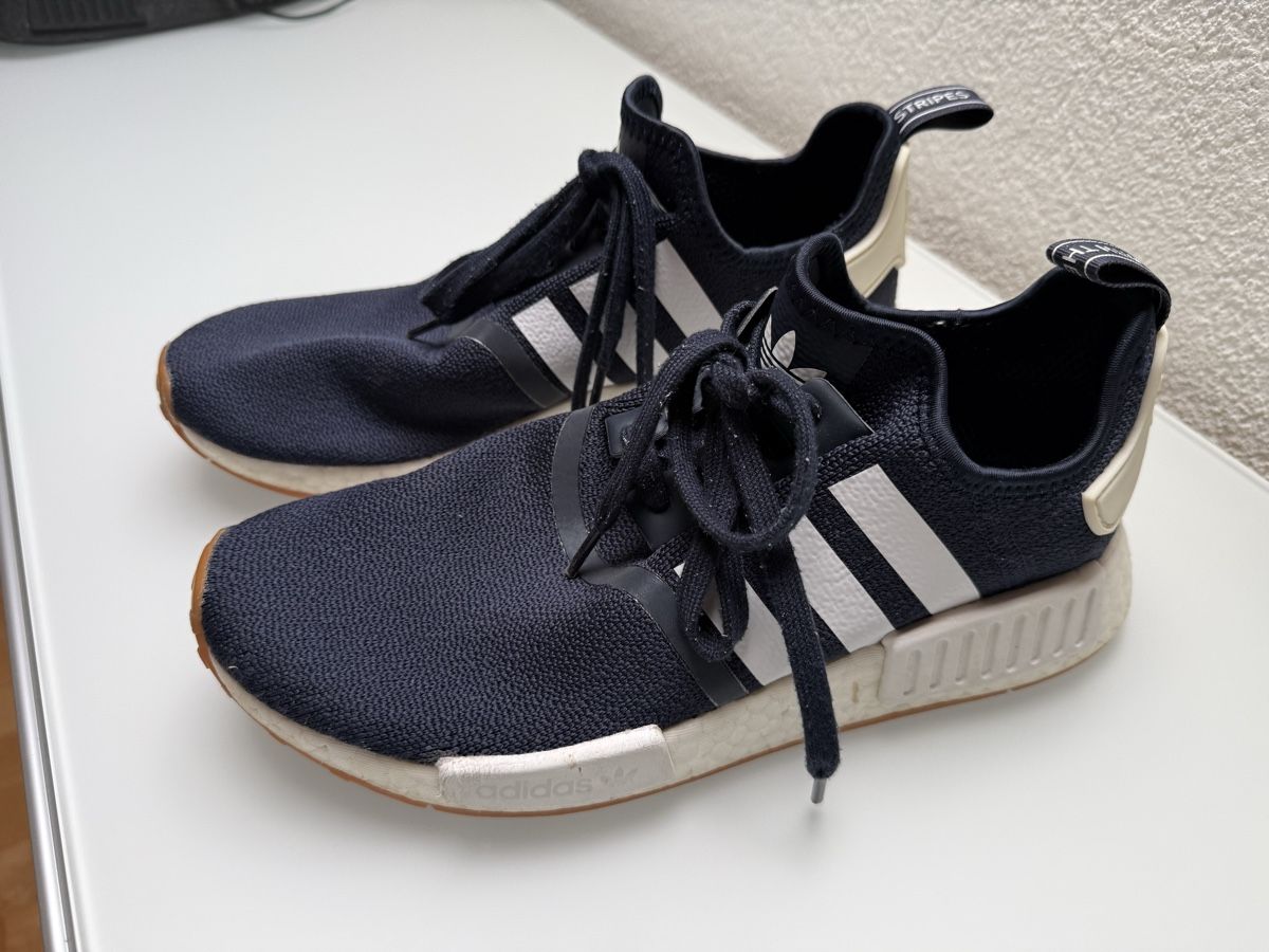 Scarpe da uomo: 3 Sneakers (neuwertig) – Nuovo (secondo la descrizione) da Jegenstorf venduto da mammut02 5