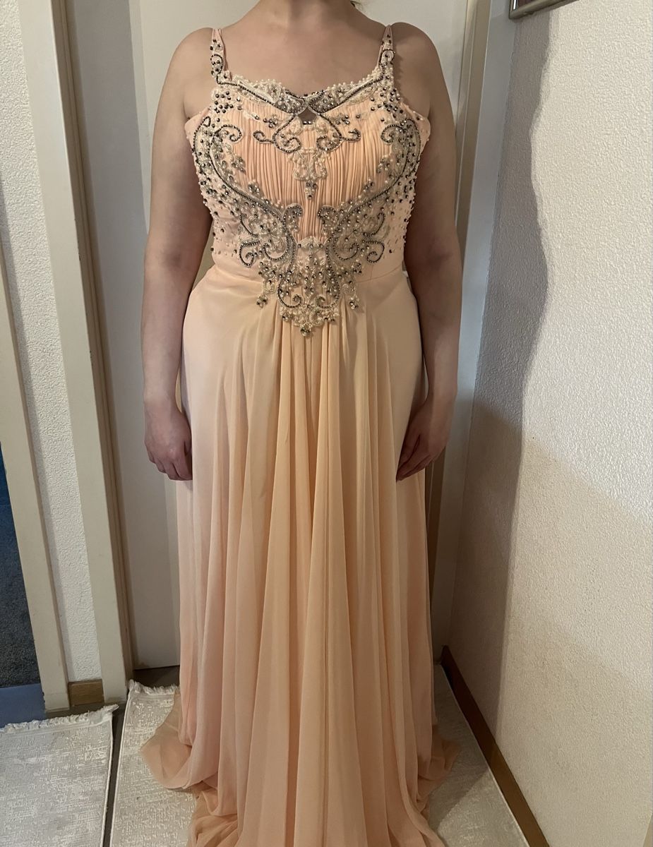 Kleider: Elegantes Abendkleid mit Stickerei & Perlen – Gebraucht aus Volketswil von bounty_5 6