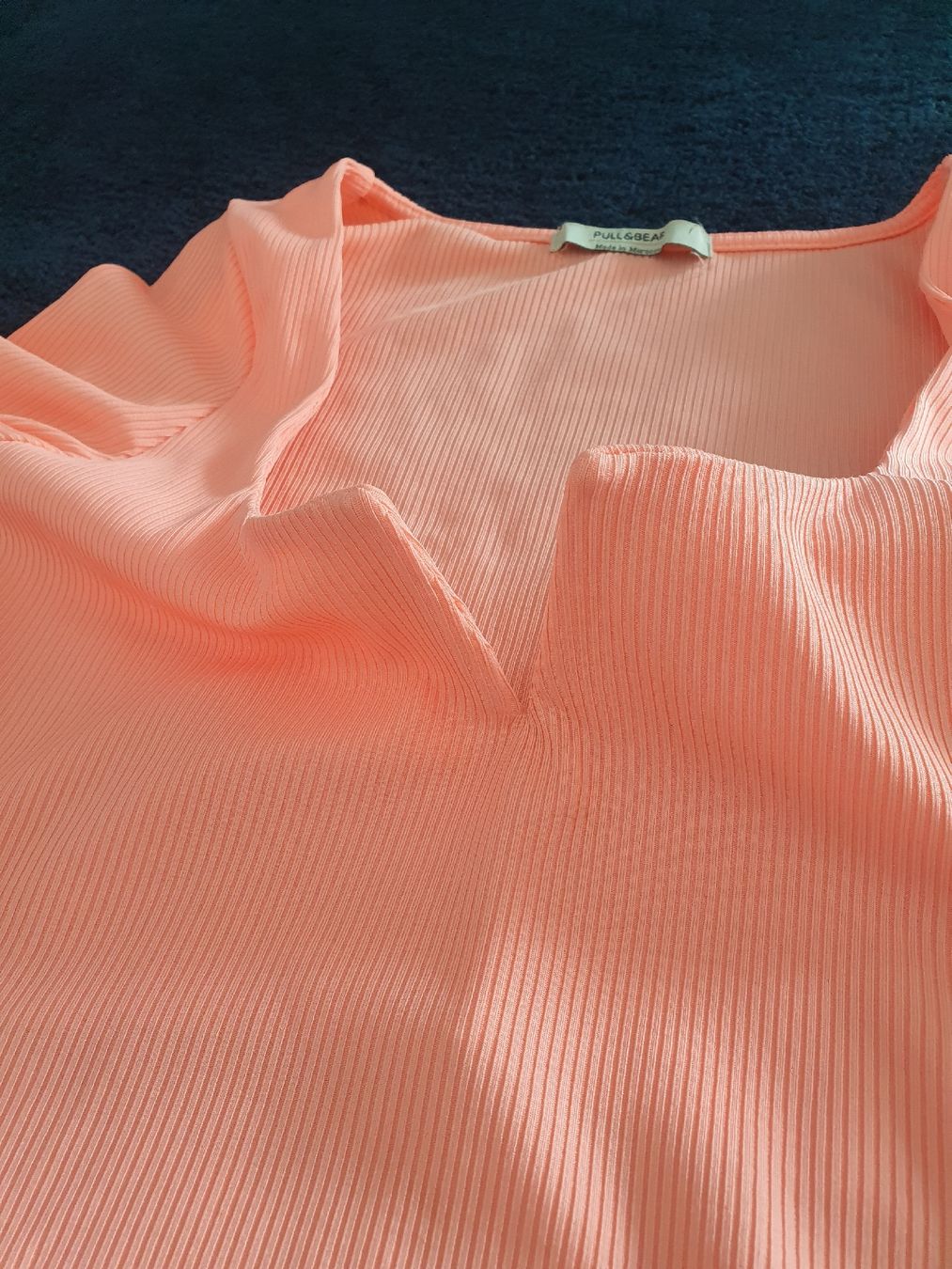 Pull&Bear T-Shirts: T-Shirt Pull&Bear gerippt  – Gebraucht aus Moosseedorf von Sonnenschein.. 2