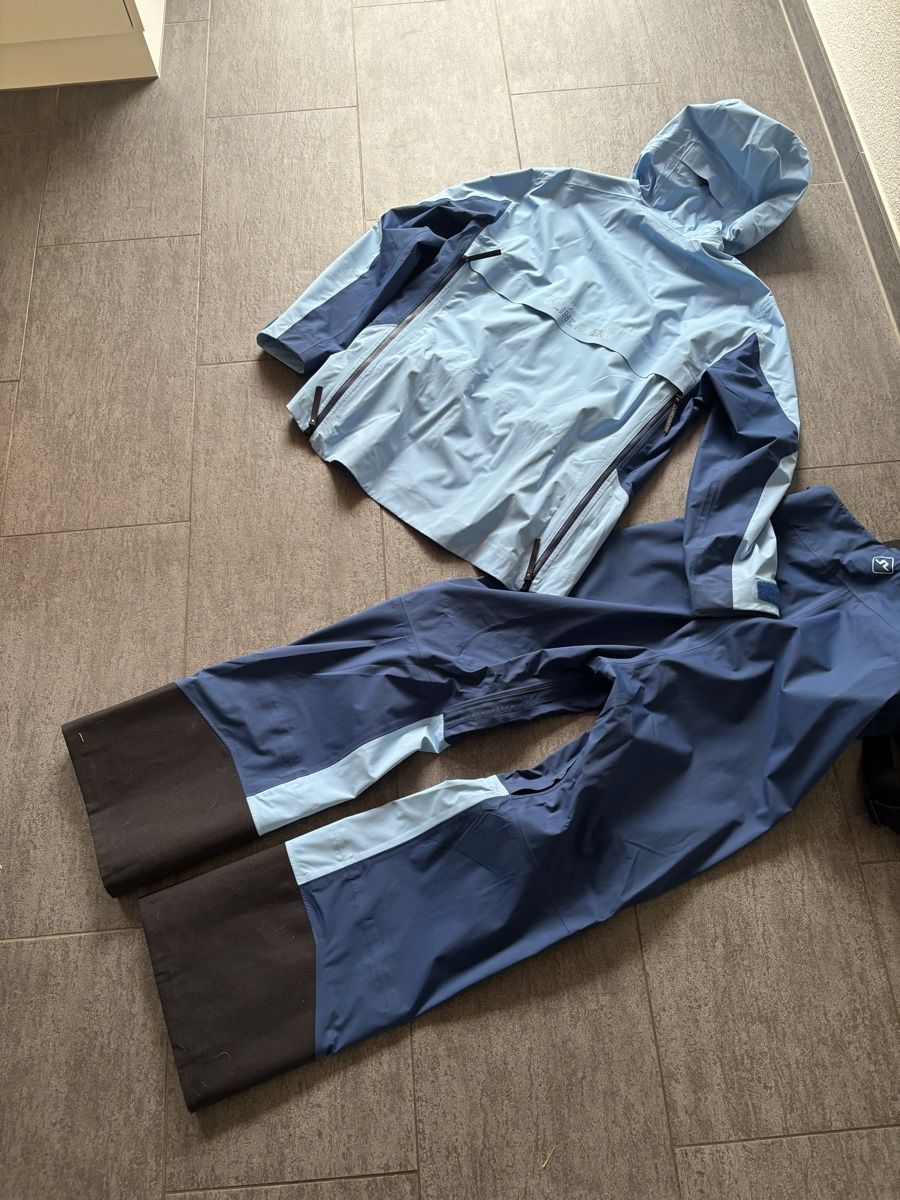 Lindeberg Anzüge, Sport- & Funktionsanzüge: Lindeberg Gore Tex Anzug – Neu (gemäss Beschreibung) aus Attinghausen von haldi72 1