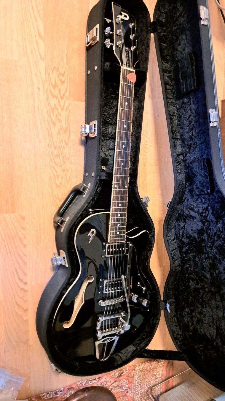 Düsenberg Strumenti musicali: Duesenberg Starplayer Special, Top Zustand, Schwarz! – Nuovo (secondo la descrizione) da Frieswil venduto da ricadan 5