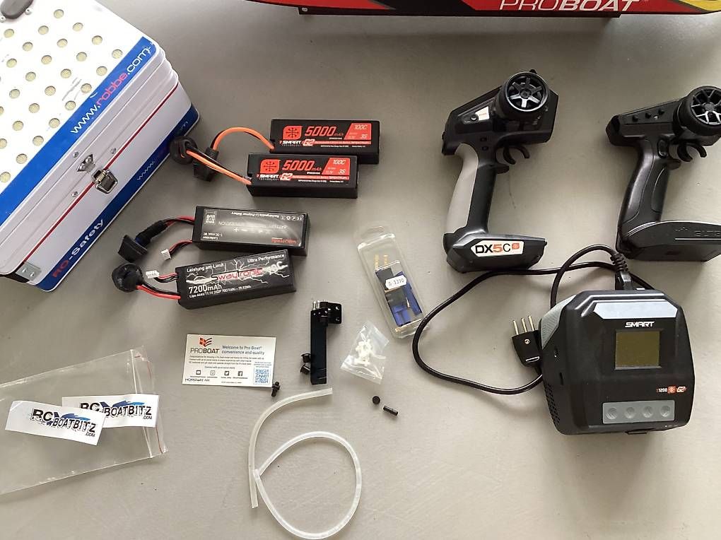 RC Kits de montage: Sonic Wake 36 mit div Zubehör – D'occasion à ipsach par Para23 1