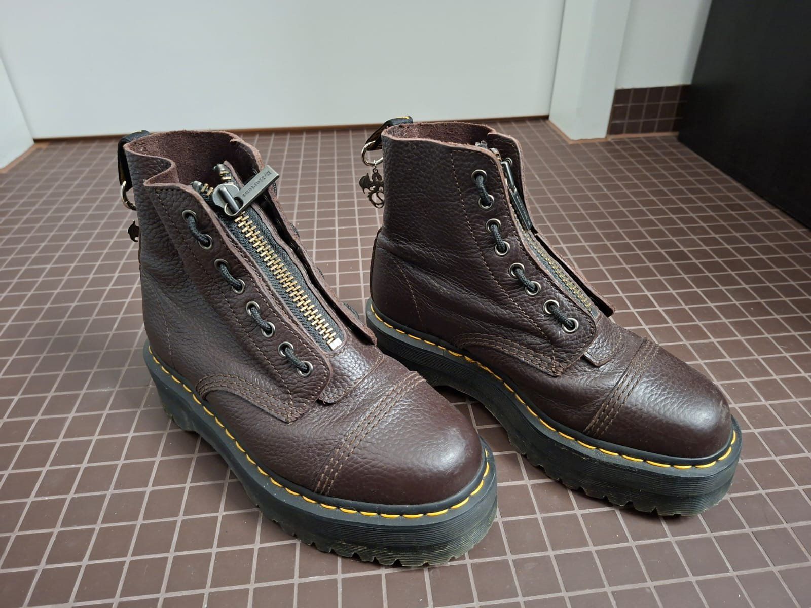 Dr. Martens Scarpe da donna: Dr. Martens Stiefel braun – Usato da Regensdorf venduto da amb_n5n7 1