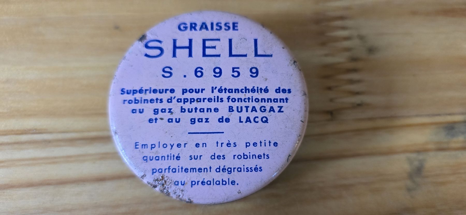 Tutti gli attrezzi: GRAISSE SHELL S.6959 - Objet Vintage – Usato da Ménières venduto da Paprikaz34
