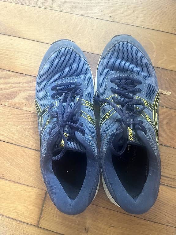 Scarpe da uomo: Asics Gel Contend 6 Laufschuhe 43.5 – Usato da Zürich venduto da lea_8j6n 1