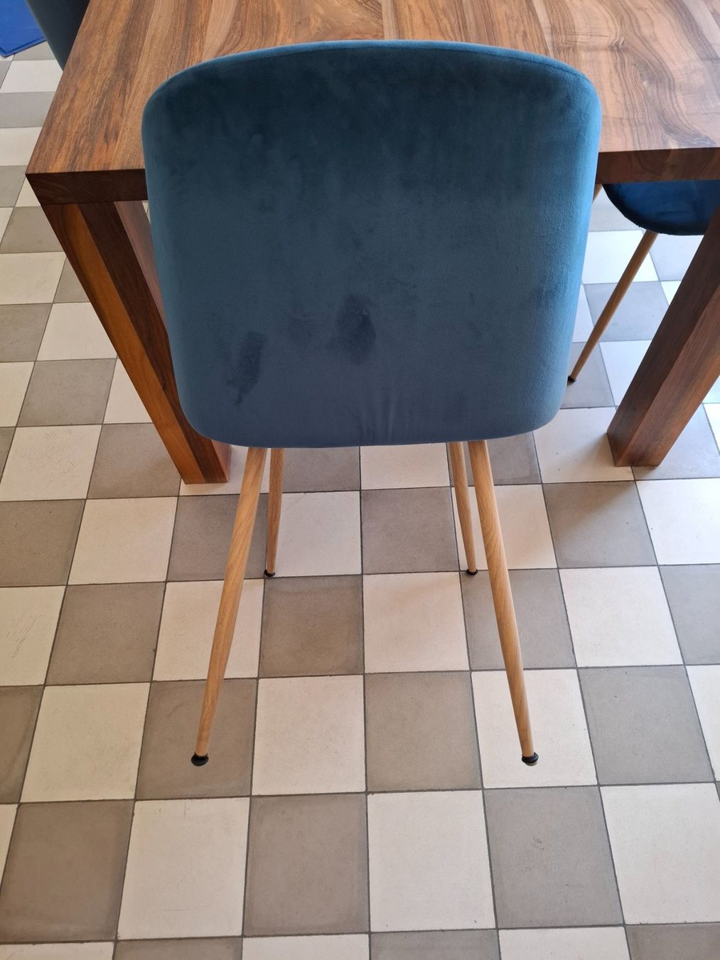 Livique Sedie: Schalenstuhl aus Samt – Usato da Eglisau venduto da Simona01112 2