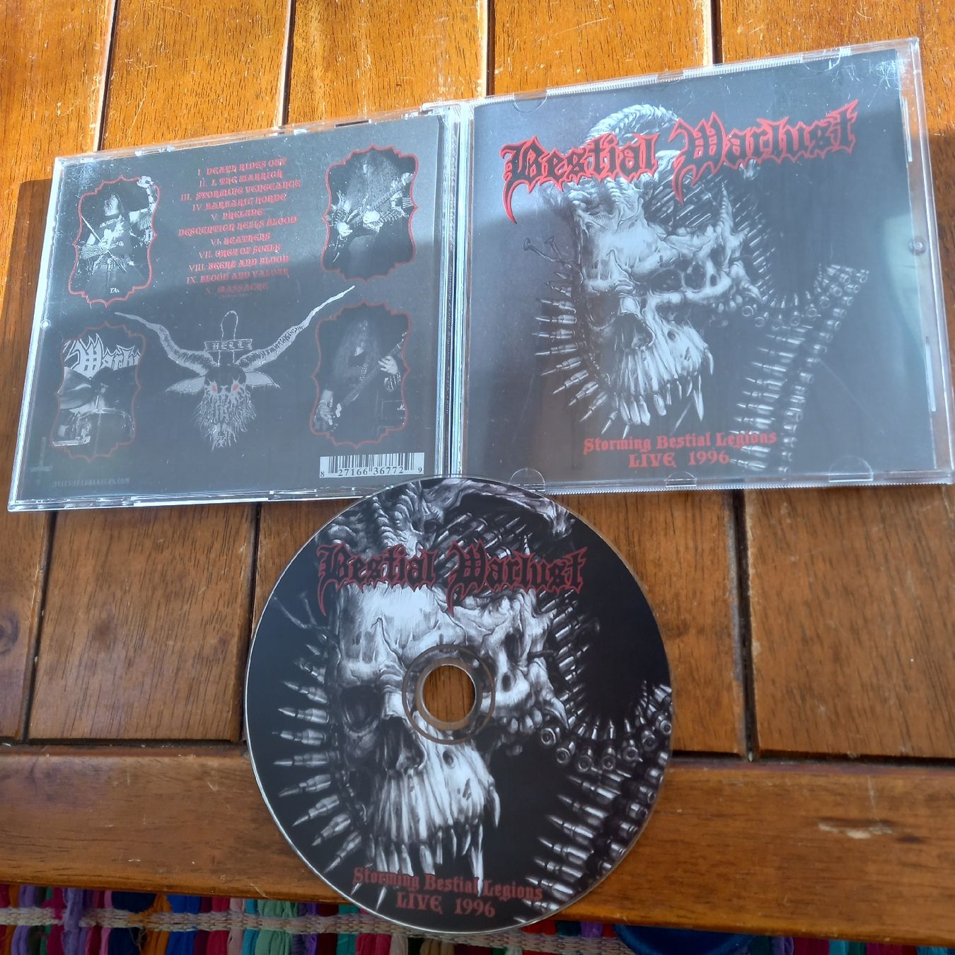 CD: bestial warlust- storming... – Usato da St-Cergue venduto da VeganWarrior