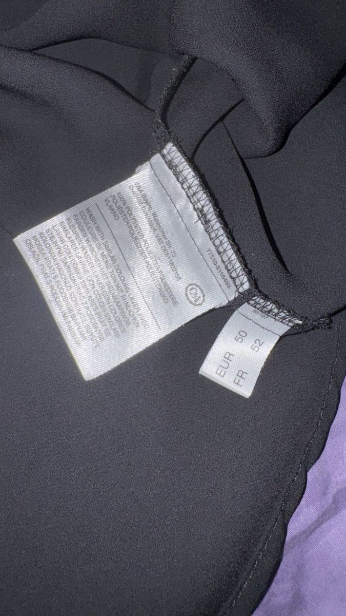 C&A Camicette: C&A Bluse mit V-Ausschnitt, 50 – Usato da Gümligen venduto da morticiaaddams 3