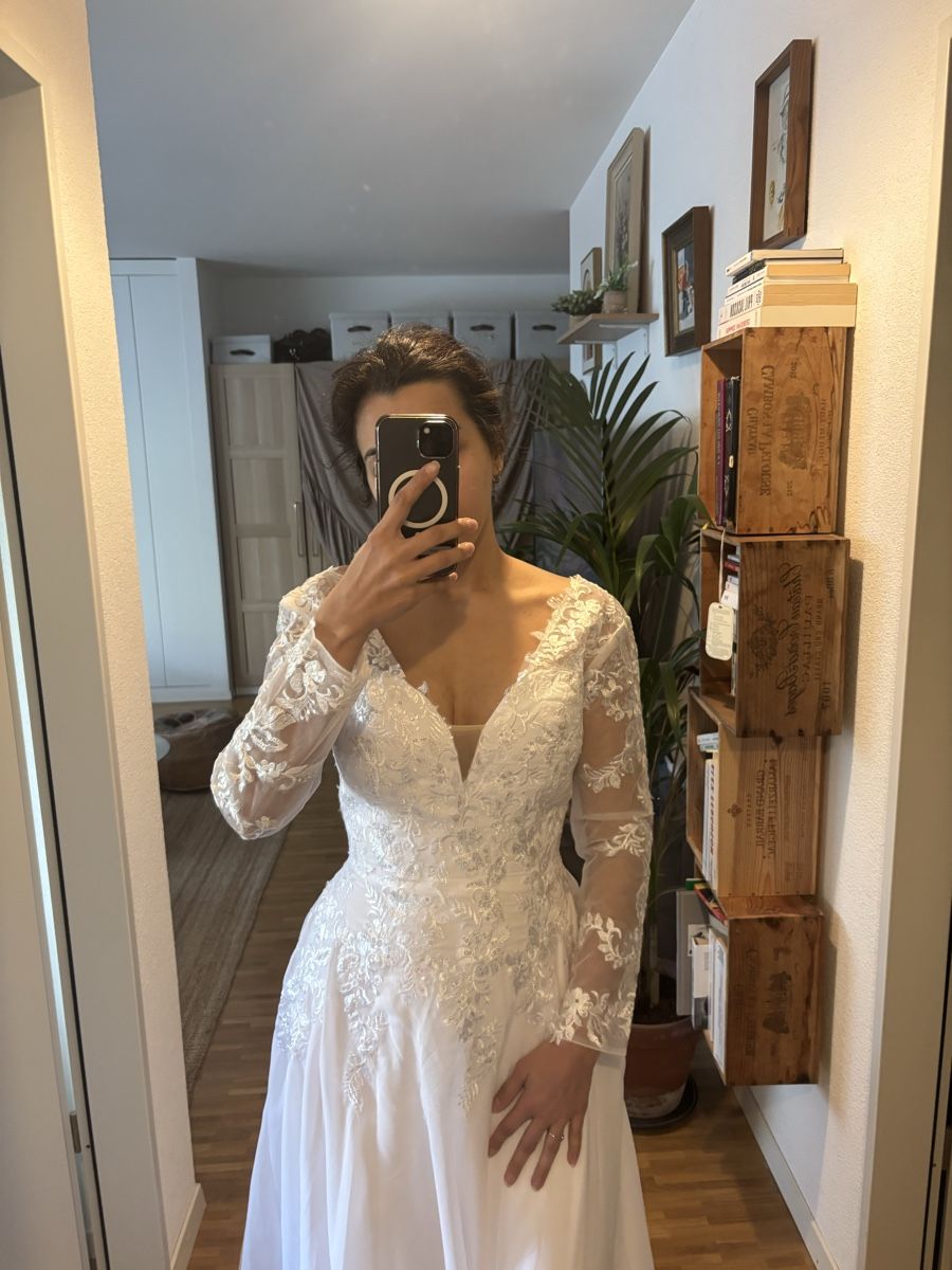 Vestiti: Robe de mariée  – Nuovo (secondo la descrizione) da Vevey venduto da nis_nj5p 2