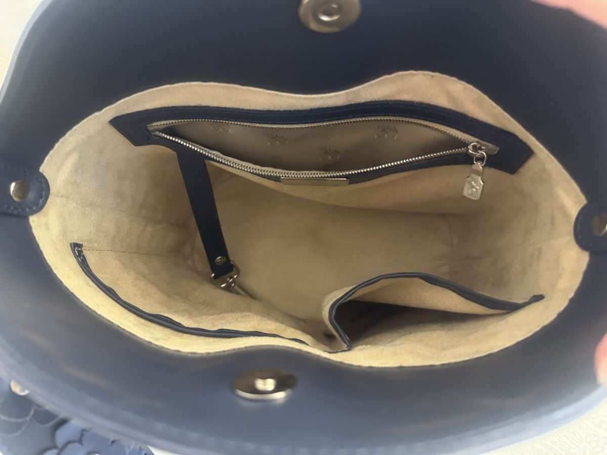 Maison Mollerus Taschen für Damen: Maison Mollerus Wäldi Dunkelblau – Gebraucht aus Pratteln von FreuliC 2