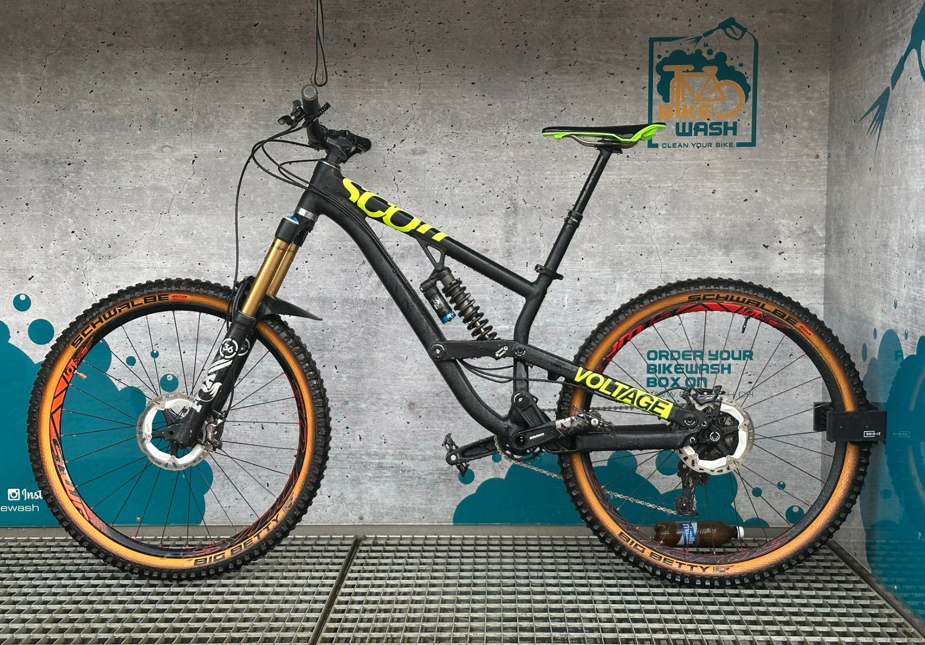 Velos: Scott Voltage L mit Fox-Dämpfer und Gabel Gravity/Freeride – Gebraucht aus Bern von 0Patrice