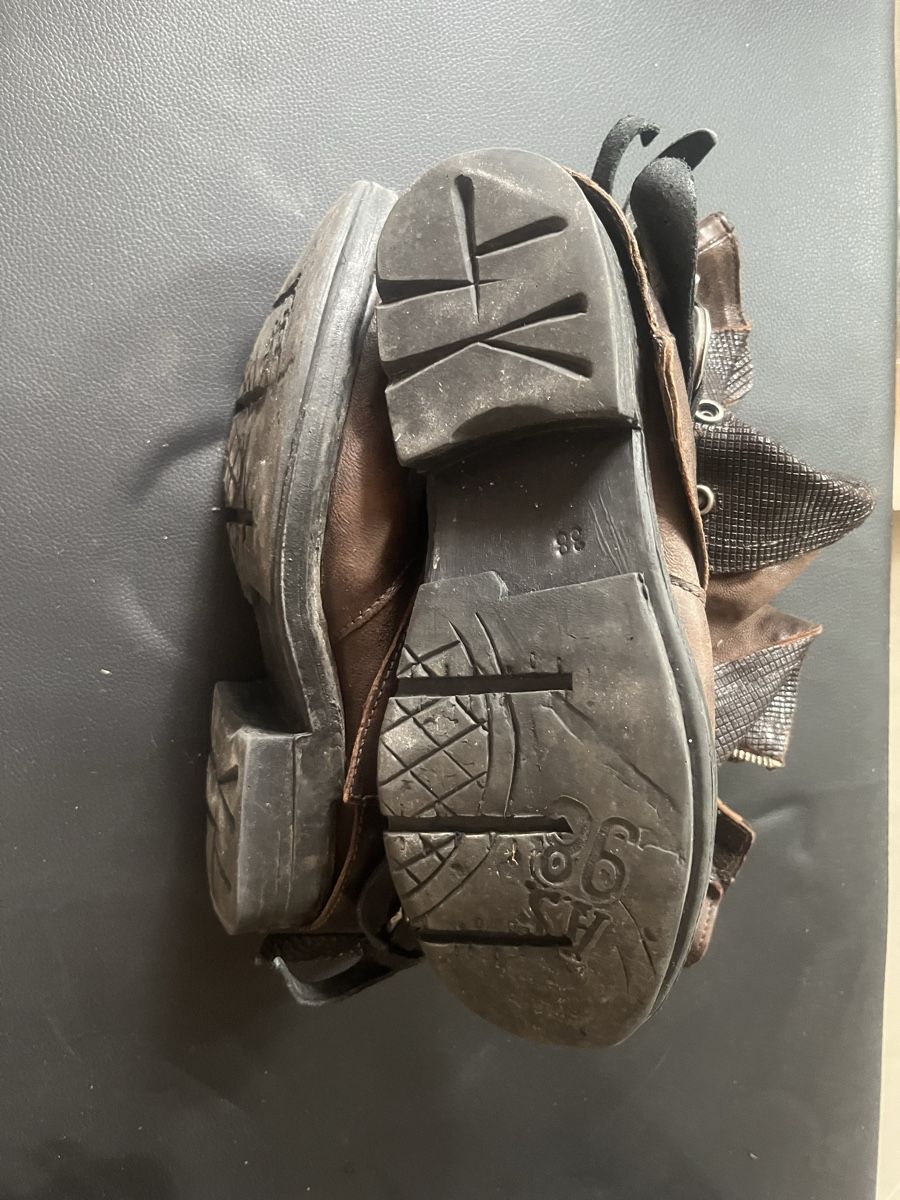 A.S.98 Chaussures femmes: Air steps  – D'occasion à Wiliberg par Hechicera 1