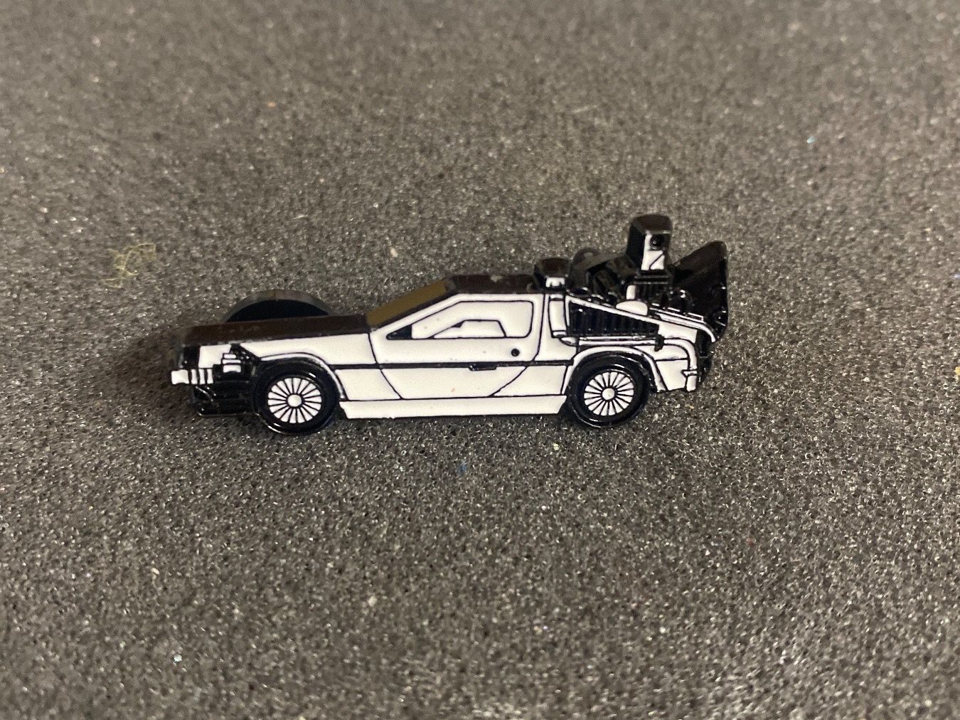 Plaketten & Abzeichen: PIN'S - VOITURE – Gebraucht aus Le Brassus von cinema13