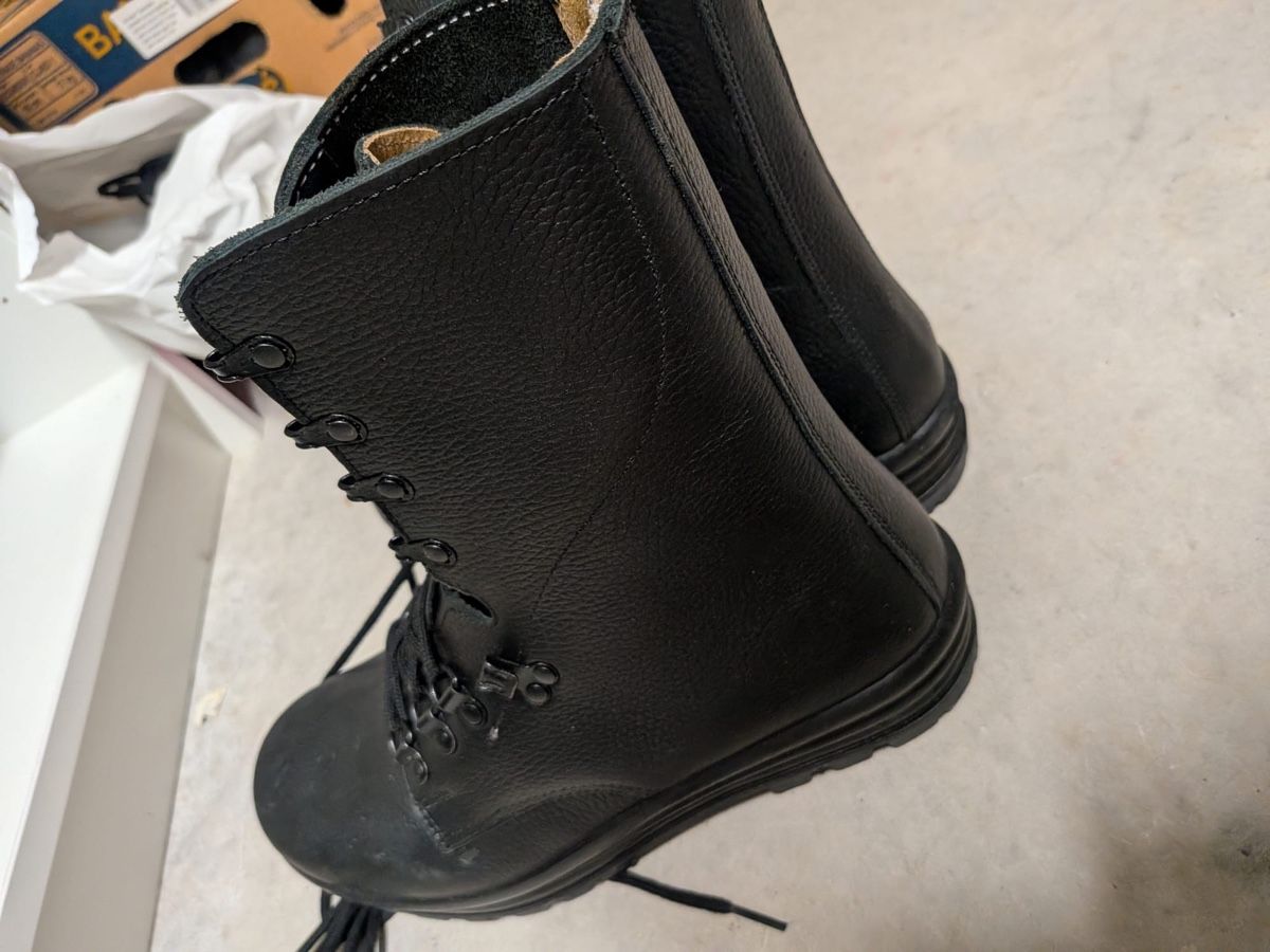 Schweizer Armee Scarpe da uomo: Militär Kampfstiefel - KS90 - neu – Nuovo e nell'imballaggio originale da Niederhasli venduto da 1966Italiano 1