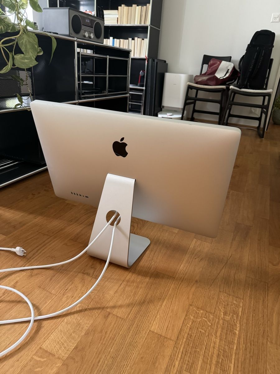 Monitor: Apple Thunderbolt Display – Usato da Binningen venduto da len_8gcj 1