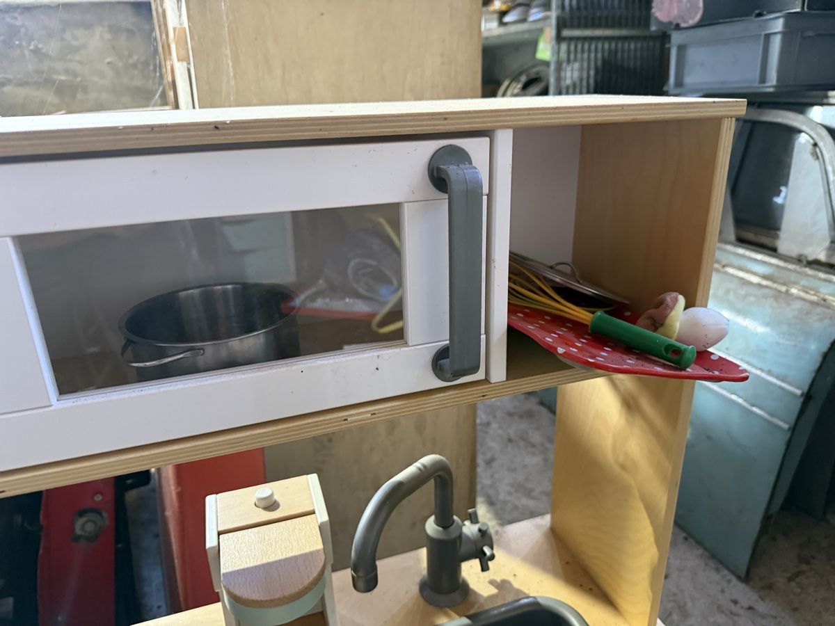 Giocattoli: Kinderküche mit Zubehör  – Usato da Grossaffoltern venduto da hobel28 4