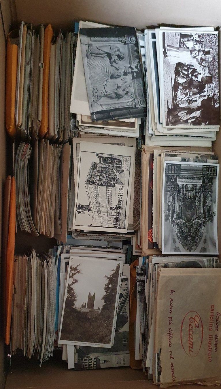 Cartoline postali: Grosse Kiste voll Ansichtskarten – Usato da Kreuzlingen venduto da Rschweiz1 1