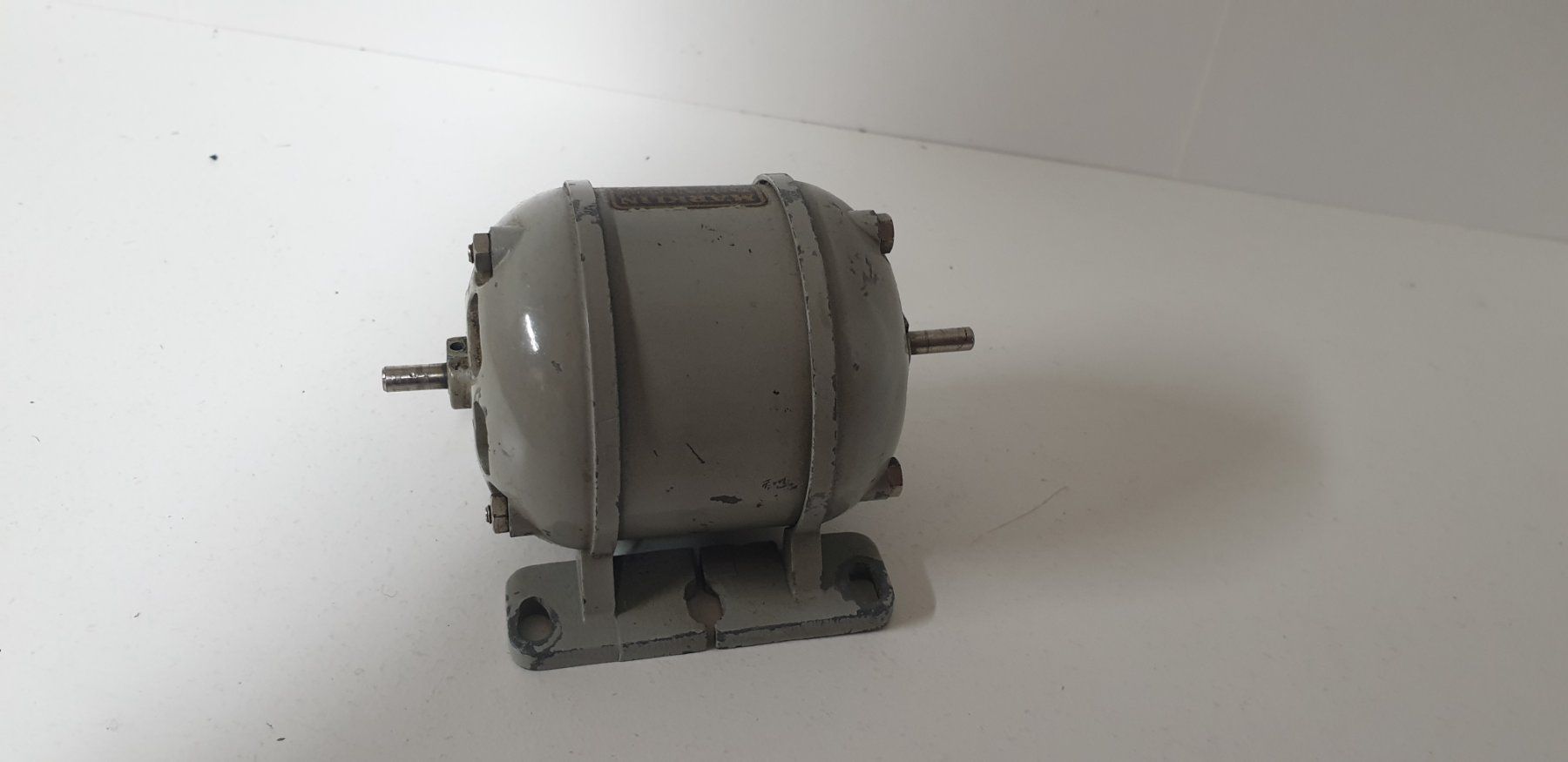 Märklin Modellini di ferrovie: Märklin Drehstrommotor 1072 – Usato da Geroldswil venduto da TopTrain54 1