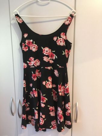 Geblümtes Sommerkleid Gr. S