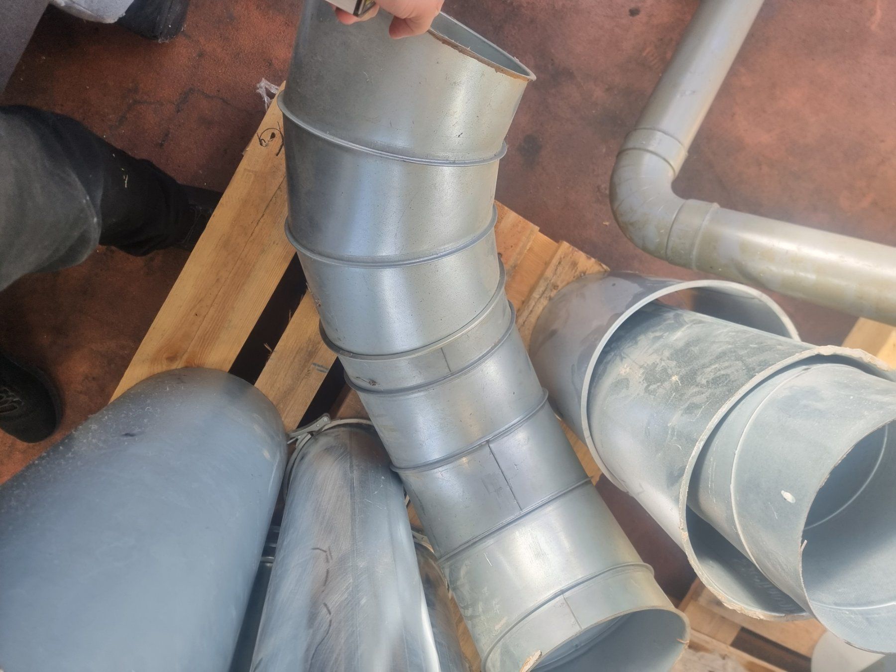 Altro per industria metallurgica: Profi Schuko Absauganlagen-Rohrsystem & Pneumatik-Schieber – Usato da Fehraltorf venduto da rae_cr2c 8