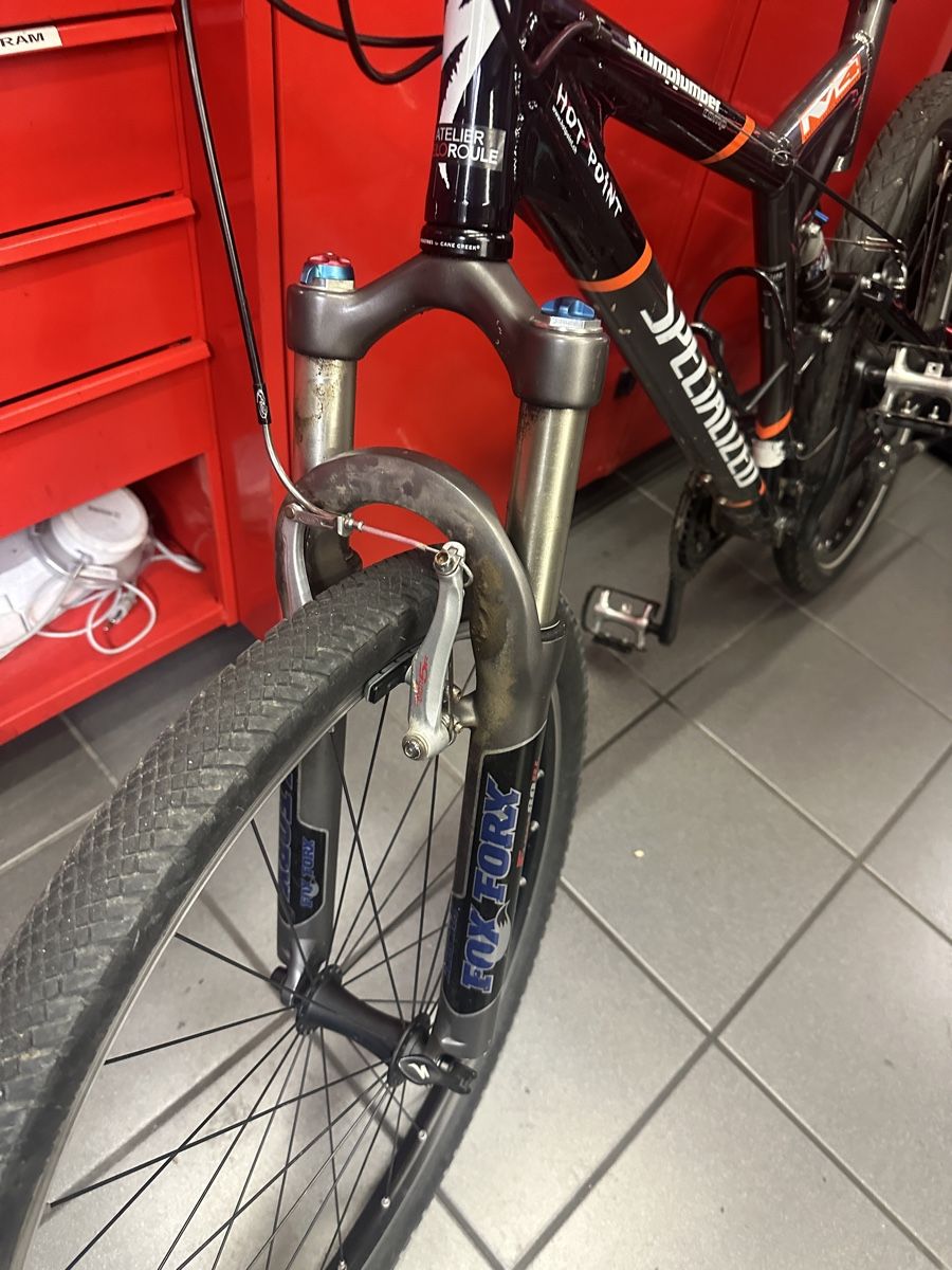 Specialized Velos: VTT specialized stumpjumper – Gebraucht aus Chavannes de Bogis von  2