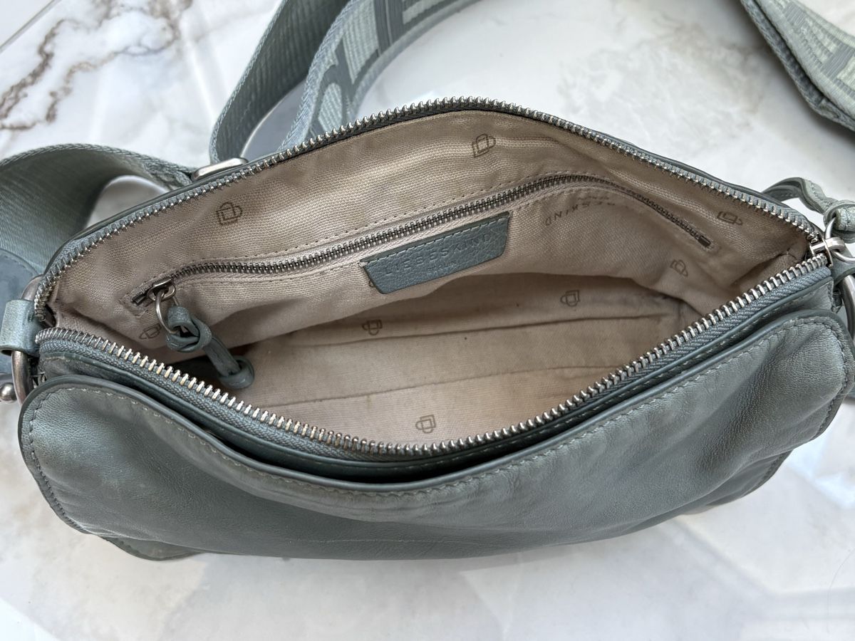 Liebeskind Sacs femmes: Ledertasche von Liebeskind  – D'occasion à Estavayer-le-Lac par Mimmy02 6