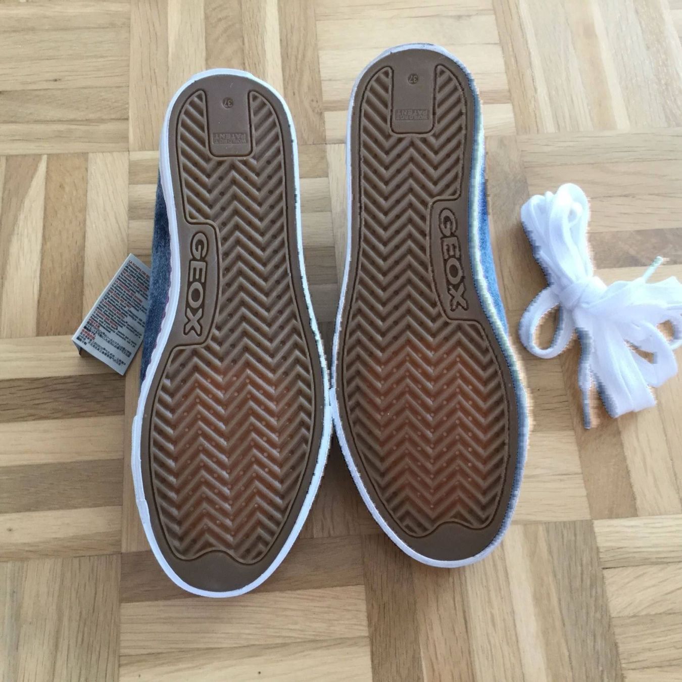 Geox Schuhe für Mädchen: Halbschuhe Geox Jeans-Motive – Neu (gemäss Beschreibung) aus Horw von Benny017 1