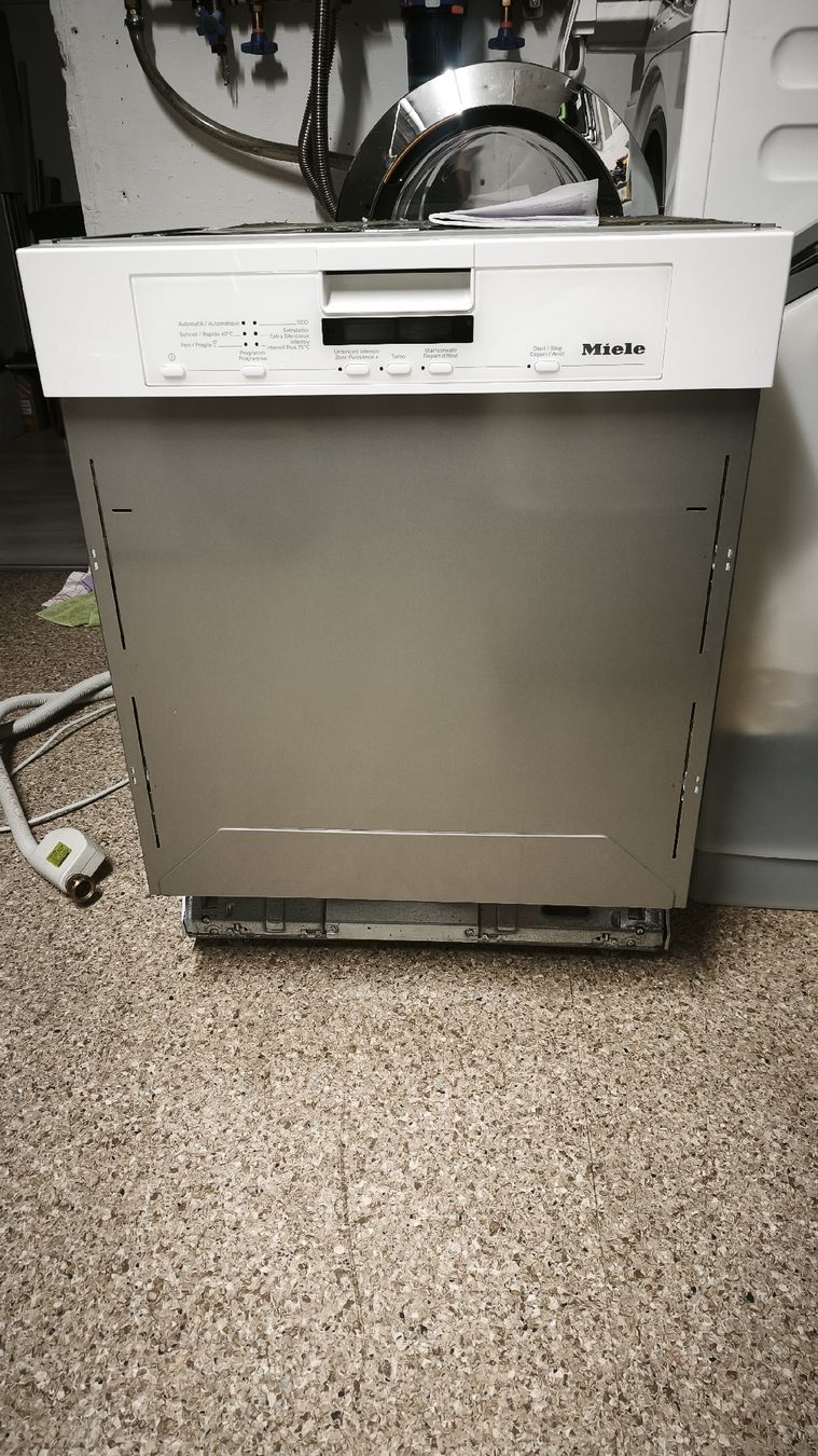 Lavastoviglie: Geschirrspüler Miele G15700 – Usato da Bünzen venduto da Musketier1