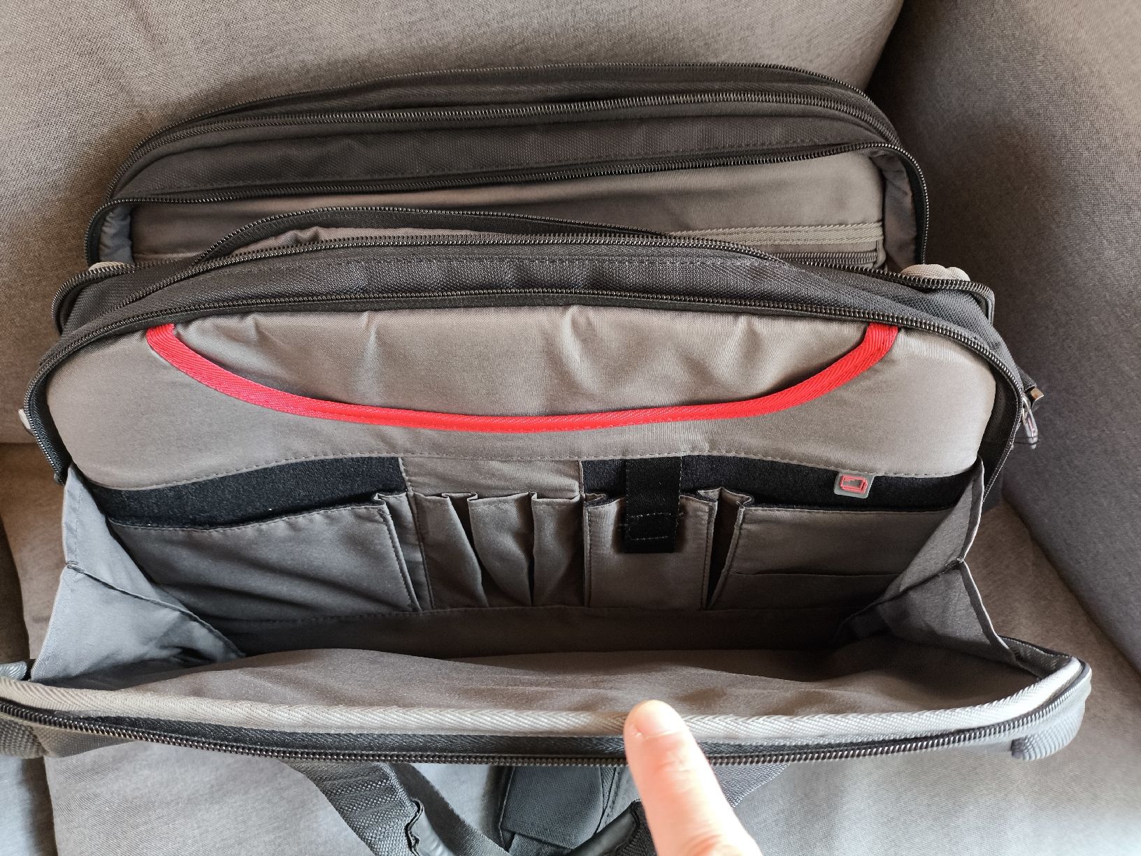 Samsonite Borse: Samsonite laptop business bag – Usato da Rebstein venduto da sho_7yky 3
