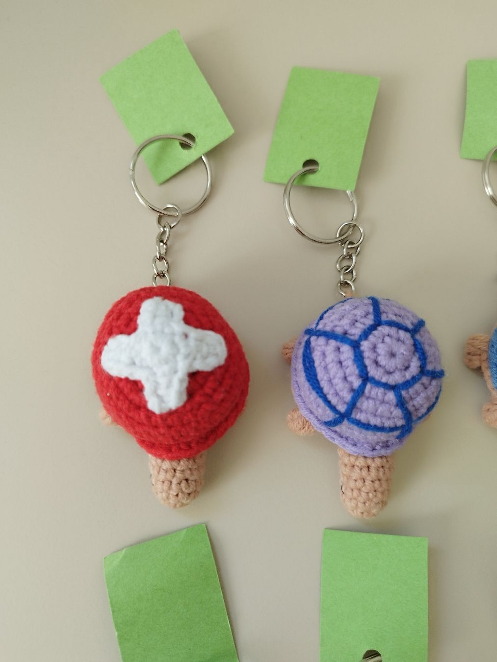 Portachiavi: Handmade Crochet Turtle Keychain 🐢 – Nuovo e nell'imballaggio originale da Arnex-sur-Orbe venduto da can_97vn 2