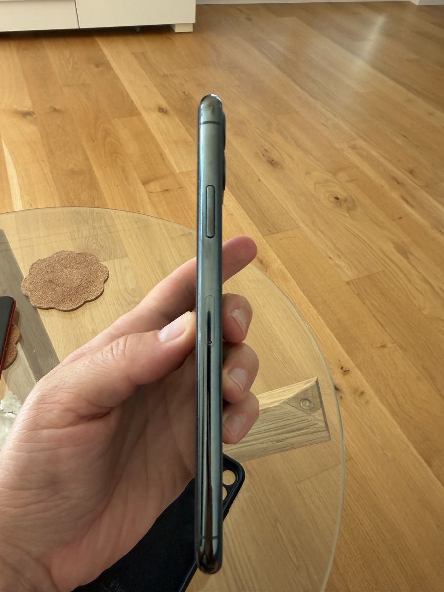 Apple Portables: iPhone 11 256GB – D'occasion à Eglisau par ole_7qxp 1