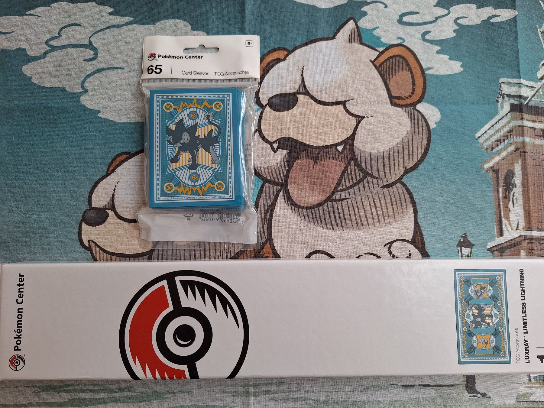 Luxray Limitless Lightning Playmat + Sleeves, Pokemon Center (Nuovo e  nell'imballaggio originale) a Spreitenbach per CHF 80  con consegna |  Acquista su Ricardo